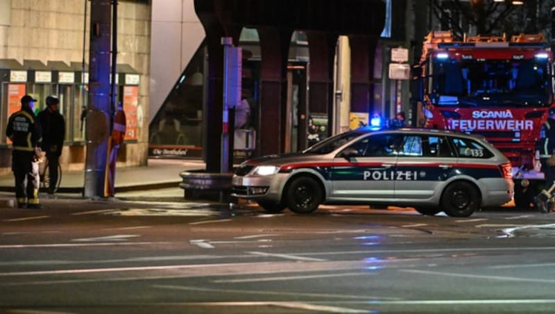 Der Tatort, an dem ein Unbekannter einen 21-Jährigen mit einem Messer attackiert hat (Bild: APA)