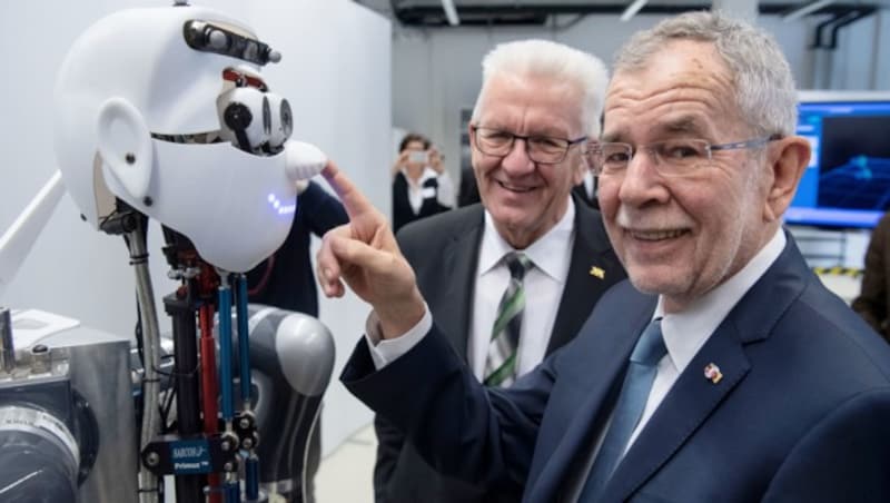 Alexander Van der Bellen und der Ministerpräsident von Baden-Württemberg, Winfried Kretschmann (Bild: APA/dpa/Marijan Murat)