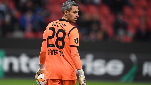 Leverkusens österreichischer Goalie Ramazan Özcan (Bild: AFP)