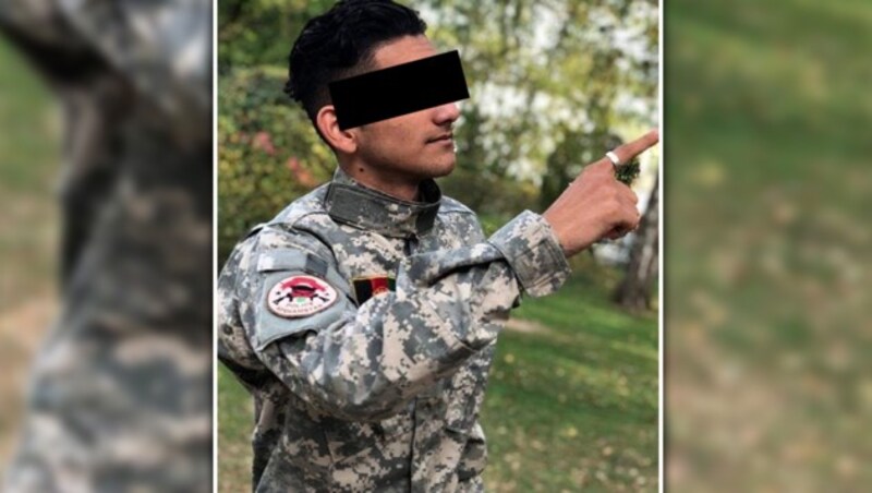 Ein Facebook-Bild zeigt den mordverdächtigen Saber A. in Uniform. (Bild: privat, krone.at-Grafik)