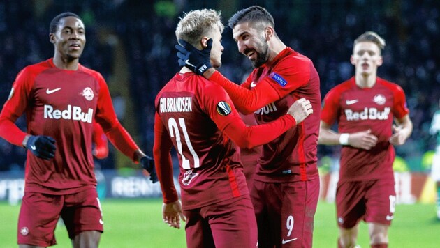 Punktemaximum! Gulbrandsen und Dabbur (re.) schossen Salzburg zum Euro League-Sieg gegen Celtic Glasgow. (Bild: EPA)