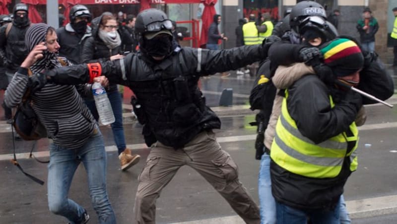 In Nantes kam es zu Zusammenstößen mit der Polizei. (Bild: AFP)