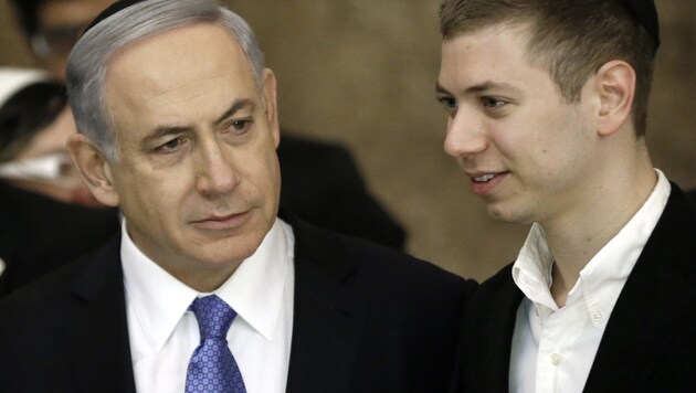 Israels Premier Benjamin Netanyahu mit Sohn Jair (Bild: AFP)