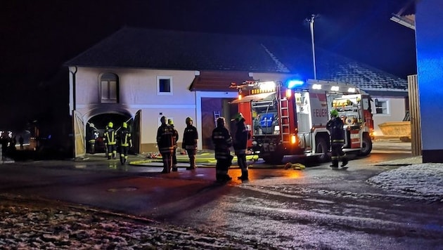In der Garage des Vierkanters in Mauthausen verbrannte der 78-Jährige (Bild: Werner Kerschbaummayr)