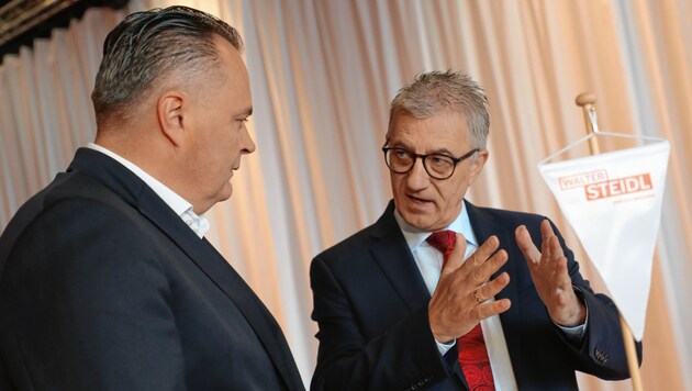 Walter Steidl (r.) und Hans Peter Doskozil wollen der SPÖ eine andere Richtung geben. (Bild: FRANZ NEUMAYR / APA / picturedesk.com)