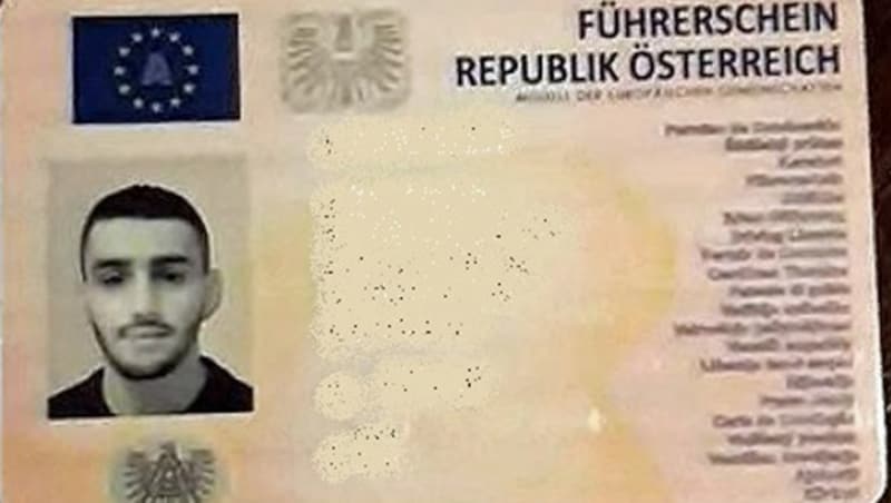 Mit diesem gefälschten Führerschein wies sich der Identitätsdieb bei seinen Betrügereien aus. (Bild: LPD Wien)