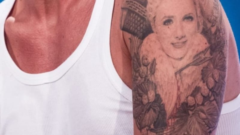 Das Helene-Fischer-Tattoo von Florian Silbereisen aus der Nähe (Bild: Andreas Lander / dpa / picturedesk.com)