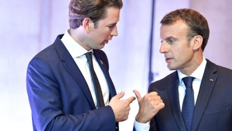 Österreichs Bundeskanzler Sebastian Kurz und der französische Präsident Emmanuel Macron (Bild: APA/AFP/Joe Klamar)