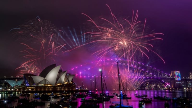 Riesenfeuerwerk im australischen Sydney (Bild: AP)