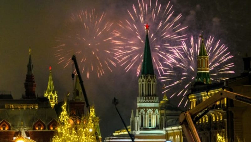 Das Feuerwerk über Moskau war dennoch farbenprächtig. (Bild: AFP)