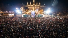 Bilder wie dieses vom Wiener Silvesterpfad sind in Zeiten der Corona-Krise undenkbar. (Bild: APA/GEORG HOCHMUTH)