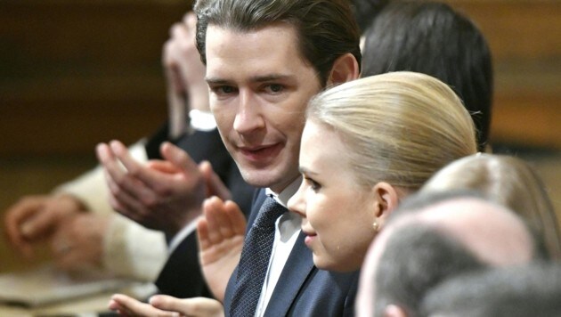 Sebastian Kurz (ÖVP) und Freundin Susanne Thier (Bild: APA/HERBERT NEUBAUER...