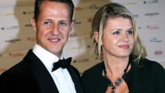 Michael Schumacher und seine Ehefrau Corinna ... (Bild: APA/dpa/Fredrik von Erichsen)