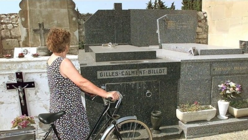 Das Grab der Familie Calment, in dem auch die angeblich älteste Frau der Welt beigesetzt wurde. (Bild: AFP)