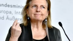 Karin Kneissl (Bild: APA/Herbert Neubauer)