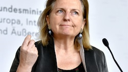 Karin Kneissl (Bild: APA/Herbert Neubauer)