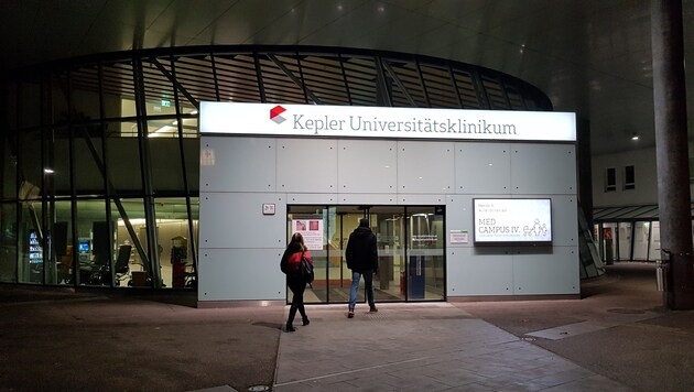 Der Med Campus IV der KUK - die ehemalige Frauen- und Kinderklinik des Landes, nun Teil des Universitätsklinikums. (Bild: Werner Pöchinger)