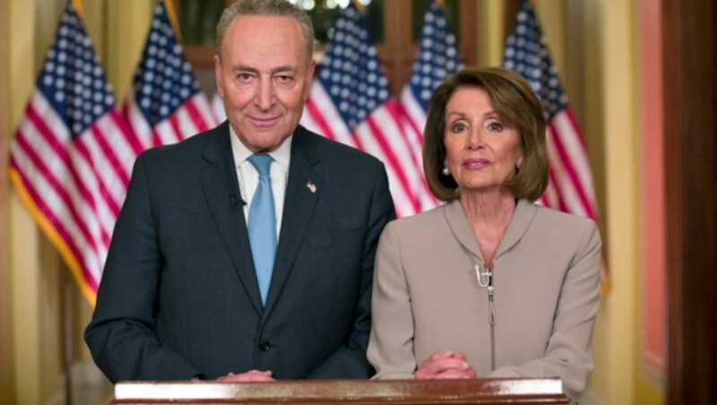 Das Demokraten-Duo Chuck Schumer und Nancy Pelosi (Bild: ASSOCIATED PRESS)