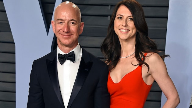 Jeff Bezos mit Ex-Ehefrau MacKenzie (Bild: AP)
