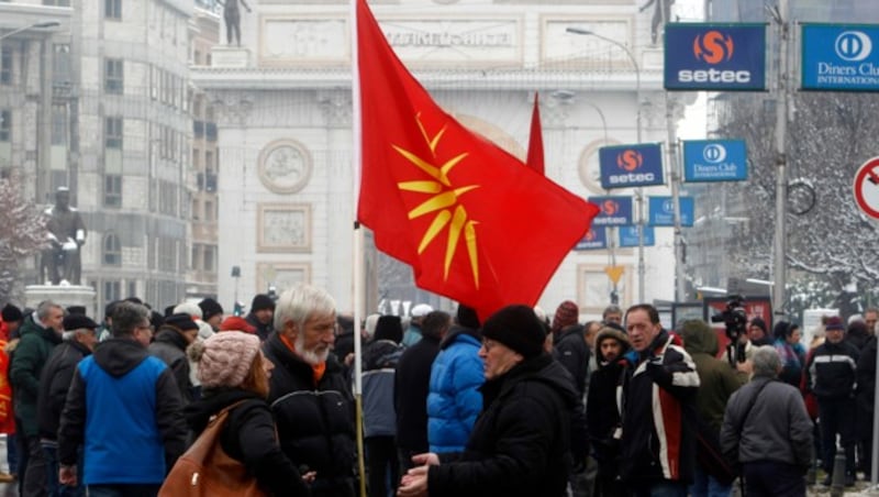 Auch in Mazedonien gab und gibt es weiterhin Proteste gegen die Umbenennung. (Bild: AP)