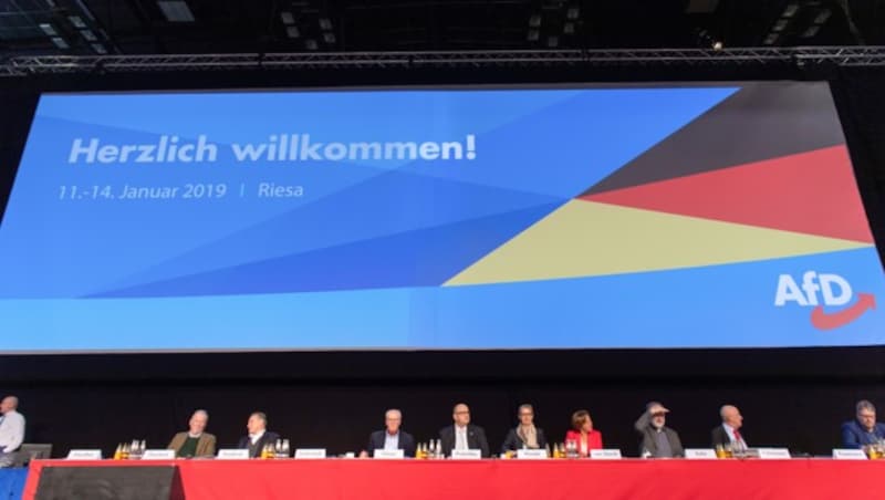 Die AfD bereitet sich derzeit im Rahmen eines Parteitags auf die kommende EU-Parlamentswahl vor. (Bild: APA/dpa-Zentralbild/Monika Skolimowska)