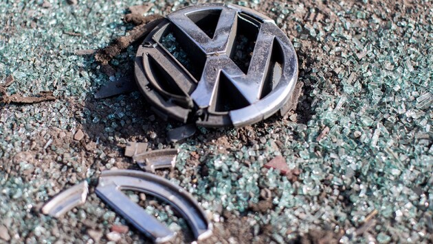 In Wels wurde die erste Sammelklage gegen VW in Oberösterreich eingebracht (Bild: APA/dpa/Marcel Kusch)