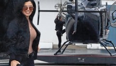 Bezos‘ heiße Affäre: die ehemalige Nachrichtensprecherin und nun Helikopter-Filmproduzentin Lauren Sanchez (Bild: www.PPS.at, krone.at-Grafik)