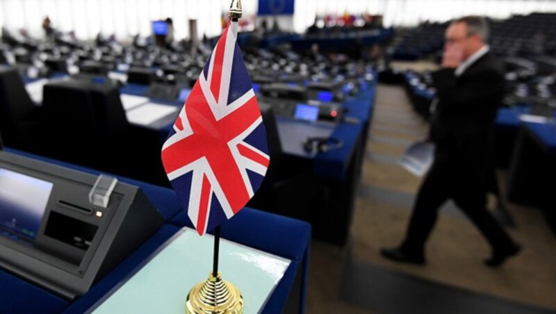 Noch ist der Union Jack im Plenarsaal des EU-Parlaments vertreten. (Bild: AFP )