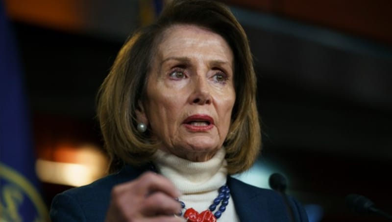 Die demokratische Parlamentssprecherin Nancy Pelosi forderte von US-Präsident Trump, seine jährliche Rede zur Lage der Nation wegen des „Shutdowns“ zu verschieben. Nun darf sie nicht auf Staatskosten reisen. (Bild: Copyright 2019 The Associated Press. All rights reserved.)