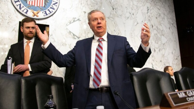 Der republikanische Senator Lindsey Graham kritisiert Trump wegen der „unangemessenen“ Entscheidung, die Reise der Demokraten zu streichen. (Bild: AP)