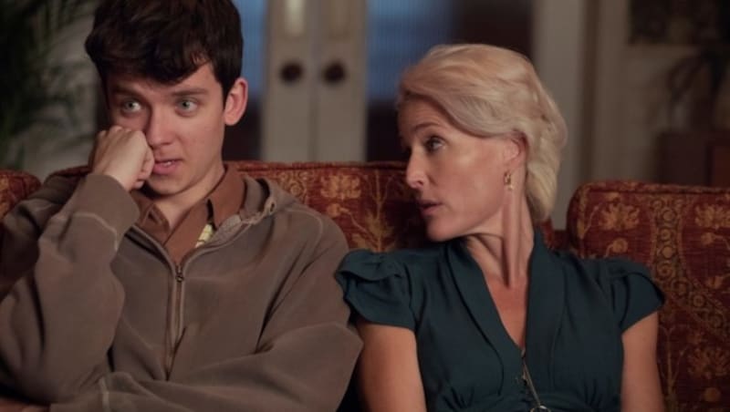 Asa Butterfield, Gillian Anderson (Bild: Netflix)