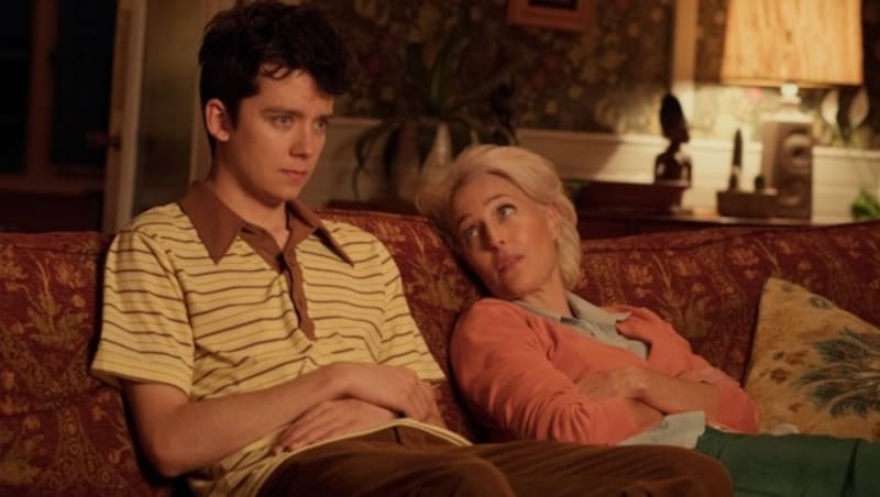 Asa Butterfield, Gillian Anderson (Bild: Netflix)