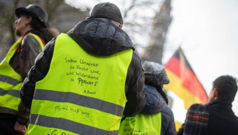 Die meisten „Gelbwesten“ sollen deutsche Staatsbürger gewesen sein. Die Protestwelle ist längst auf Deutschland übergeschwappt, allerdings nicht in der Intensität wie in Frankreich. (Bild: APA/dpa/Marius Becker)