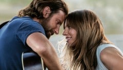 Bradley Cooper und Lady Gaga in „A Star is Born“ (Bild: Warner Bros. Pictures)