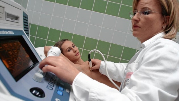 Vorsorgeuntersuchungen wie die Mammographie sind wichtig (Bild: Martin Jöchl)