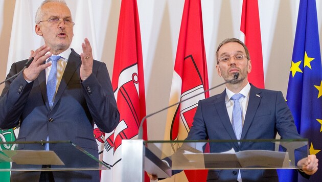 Justizminister Moser (li.), Innenminister Kickl (Bild: APA/GEORG HOCHMUTH)