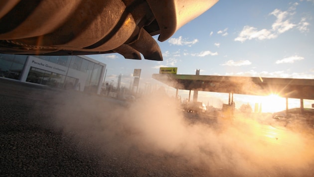Die EU peilt noch niedrigere Grenzwerte für Luftschadstoffe, hier aus Autoabgasen, an. (Bild: Kronen Zeitung)