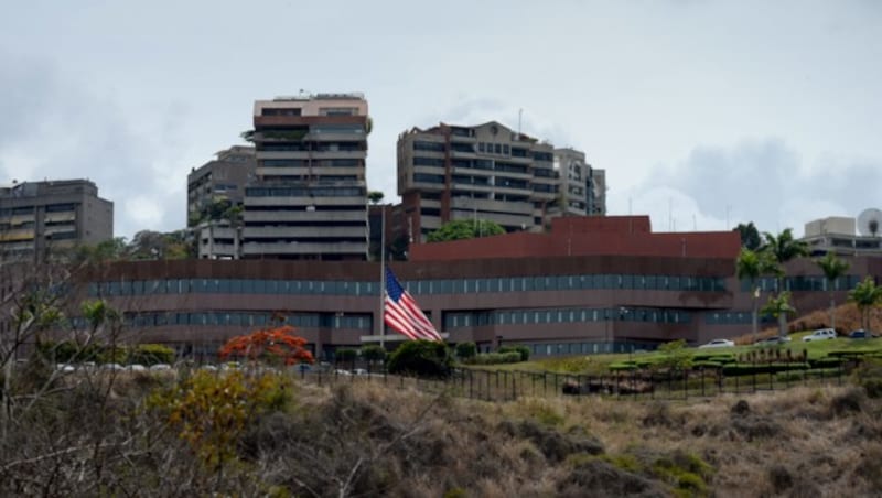 Die US-Botschaft in Caracas (Bild: APA/AFP/Federico PARRA)