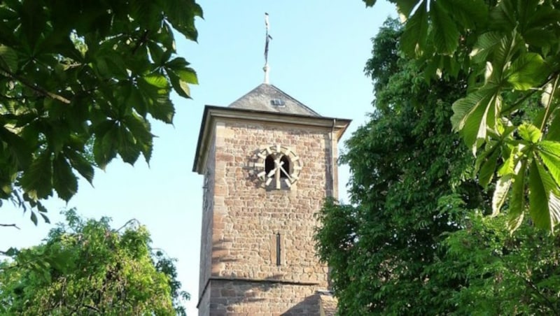 Die protestantische Jakobskirche von Herxheim am Berg (Bild: wikipedia.org/Immanuel Giel)