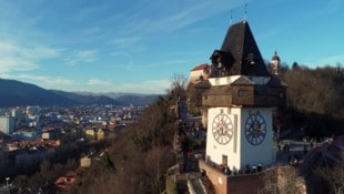 Finanztechnisch ist der Ausblick vom Uhrturm schon lange nicht mehr ungetrübt. (Bild: ©aero-pictures.de - stock.adobe.com)