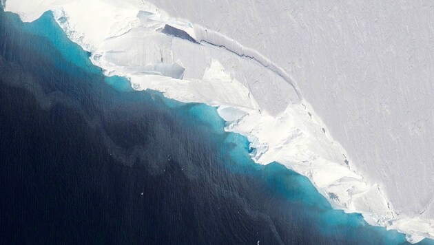 Eine Luftaufnahme des Thwaites-Gletschers (Bild: NASA/OIB/Jeremy Harbeck)