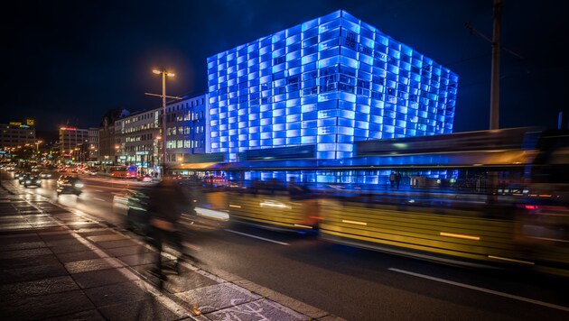 Das Ars Electronica Center am Brückenkopf Linz-Urfahr (Bild: Robert Bauernhansl)
