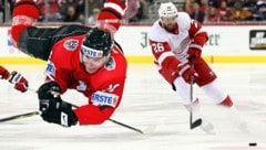 Der doppelte Thomas Vanek: links vor elf Jahren im Nationalteam-Dress, rechts als Crack der Detroit Red Wings (Bild: APA/AFP/GETTY IMAGES/Will Newton, GEPA)