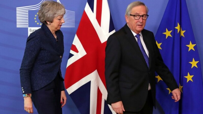 Jean-Claude Juncker und Theresa May (Bild: AP)