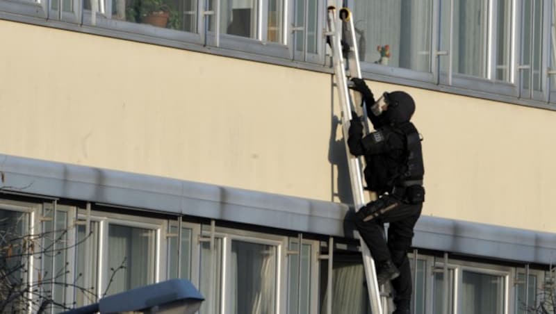 In der Bezirkshauptmannschaft Wien-Umgebung kam es 2011 zu einer Geiselnahme. (Bild: APA/HERBERT PFARRHOFER)