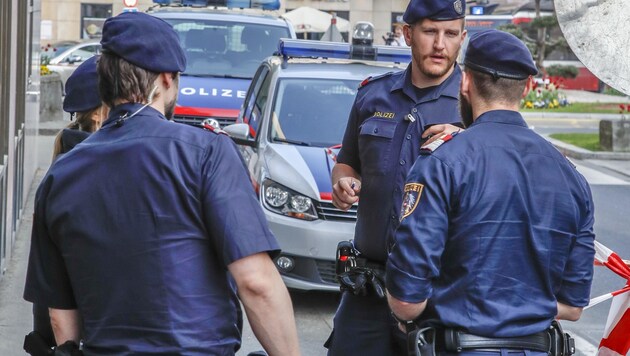 Raubüberfall am Max Ott Platz 2018: Salzburgs Polizei hechelt der Sicherheit hinterher. (Bild: Tschepp Markus)