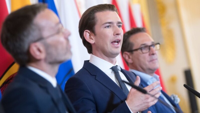 Bundeskanzler Sebastian Kurz, Vizekanzler Heinz-Christian Strache und Innenminister Herbert Kickl schärfen beim Strafrecht nach. (Bild: APA/GEORG HOCHMUTH)