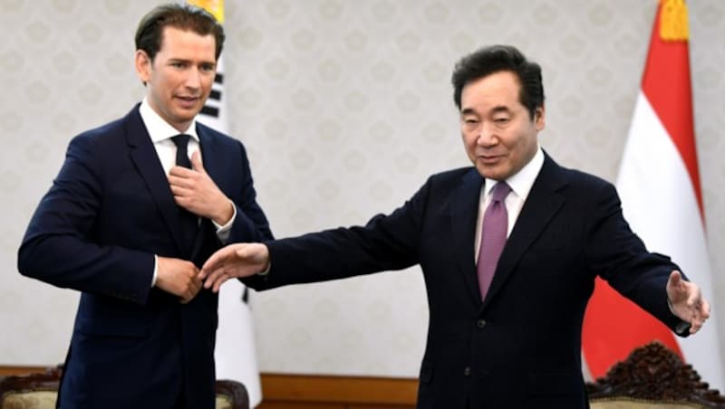 Sebastian Kurz und Lee Nak Yeon (Bild: APA/HARALD SCHNEIDER)