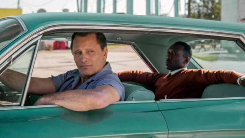 Viggo Mortensen mit Mahershala Ali in „Green Book“ (Bild: AP)