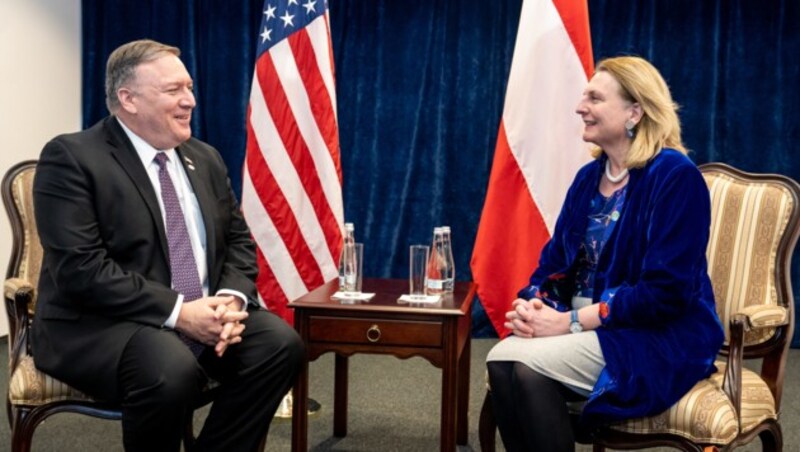 US-Außenminister Mike Pompeo und seine österreichische Amtskollegin Karin Kneissl trafen einander im Februar. (Bild: APA/ANGELIKA LAUBER)